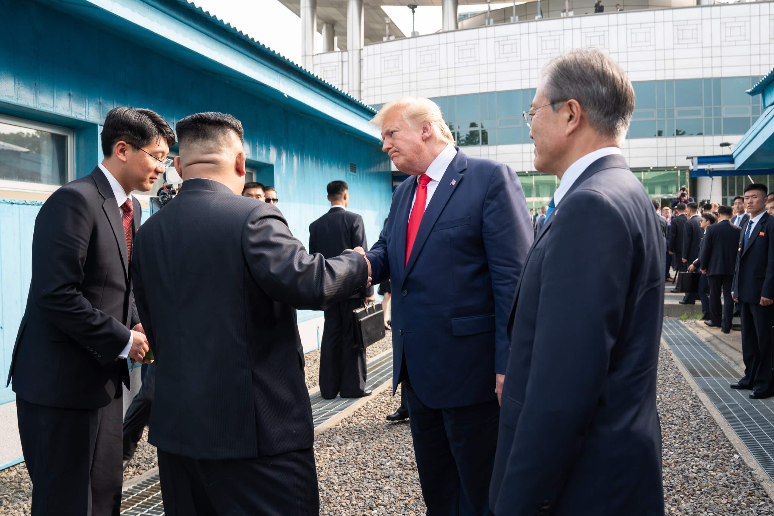 president trump meets with chairman kim jong un (48164732021)
