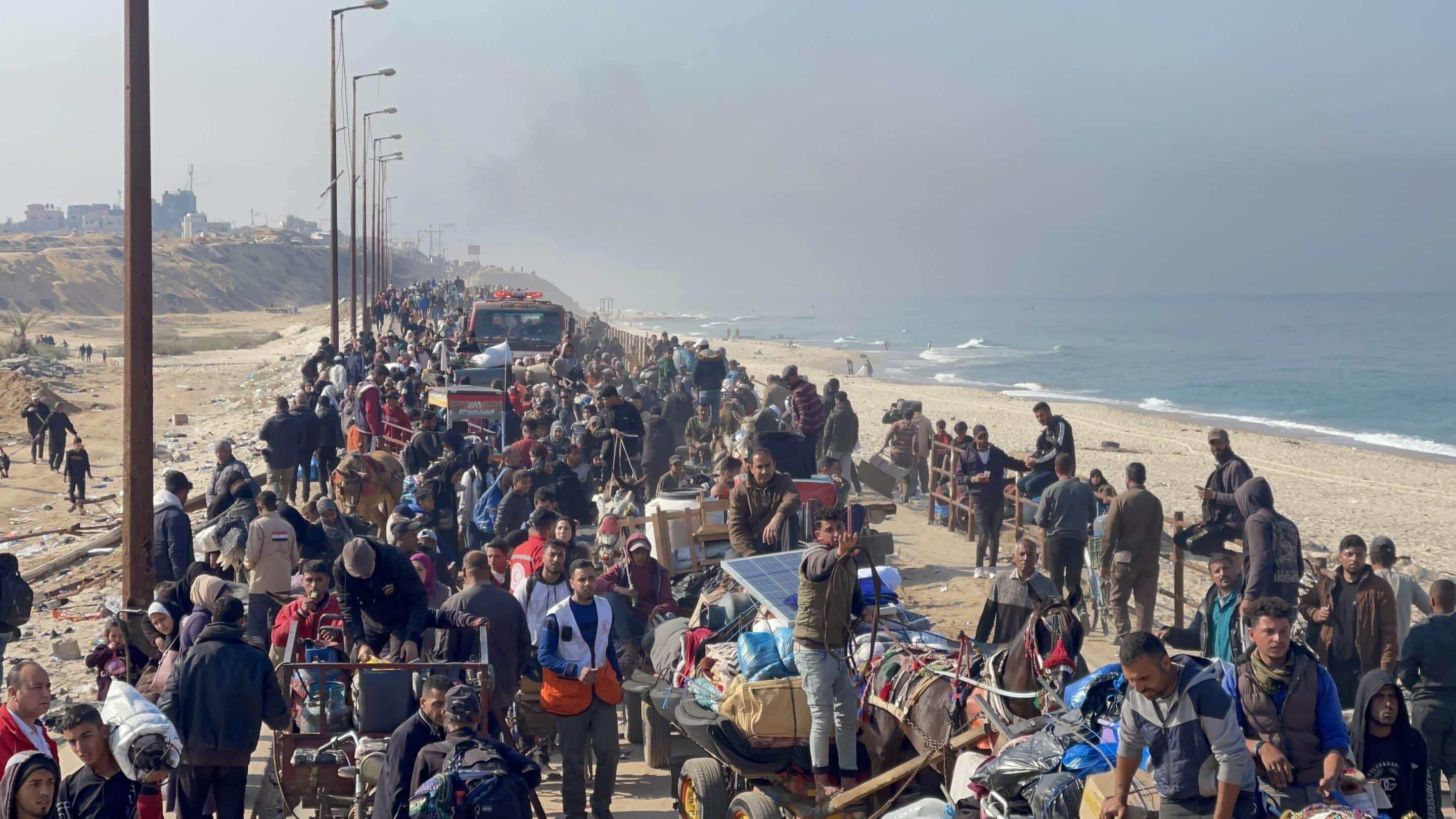 the return of displaced palestinians from the south to the northern gaza strip