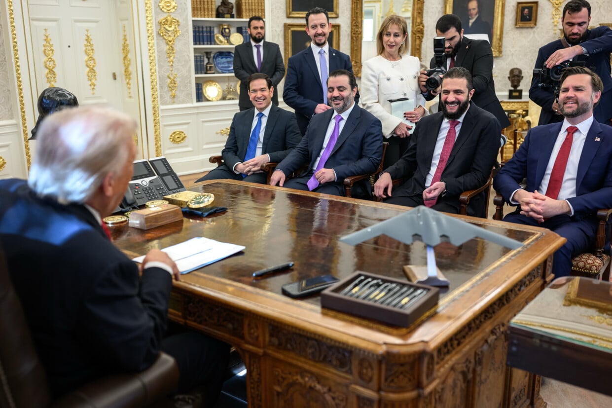 u.s. secretary of state marco rubio, syrian foreign minister asaad al shaibani, u.s vice president jd vance, u.s. president donald trump, and syrian president ahmed al sharaa (2025)