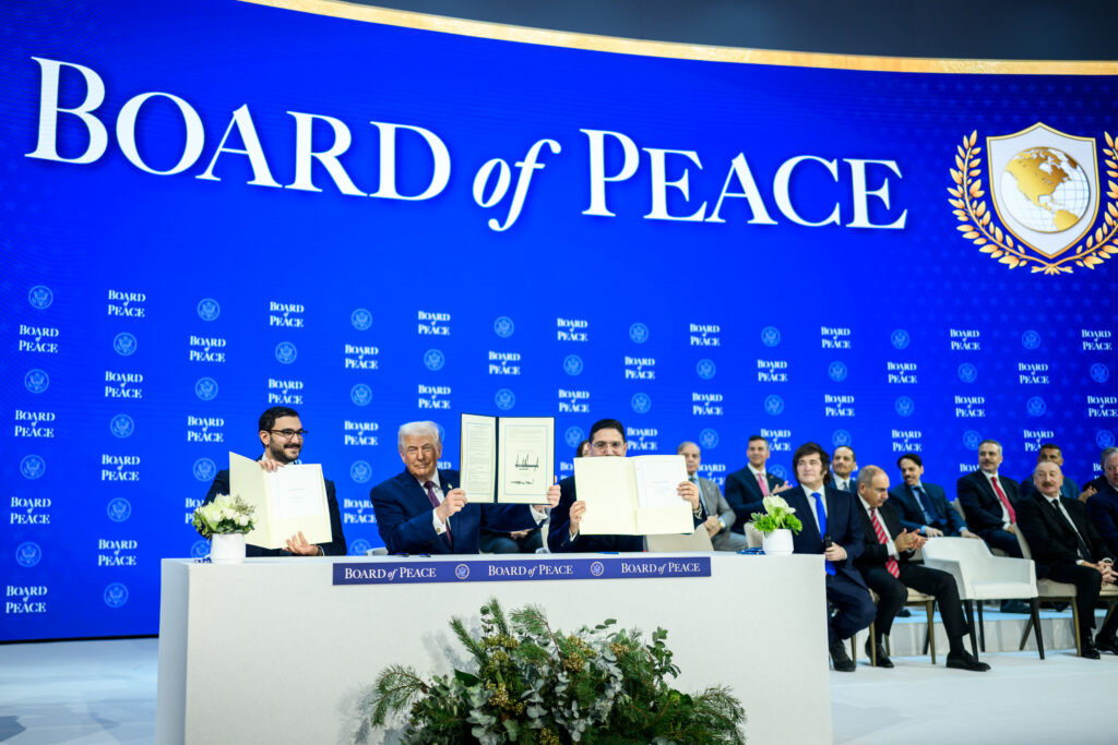 p20260122dt 0544 president donald trump participates in the board of peace charter announcement and signing ceremony (1)