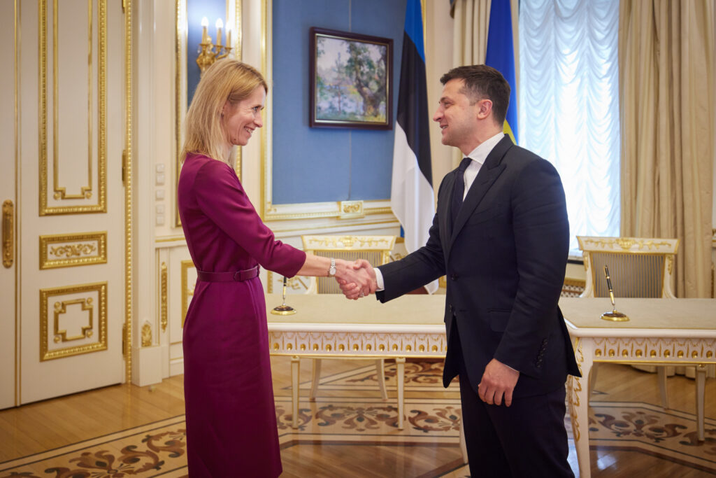 ukrainian president zelenskyy meets with estonian prime minister kallas (2021)