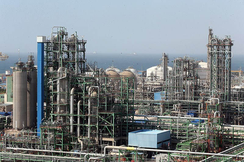petrochemical complexes in asaluyeh (8)