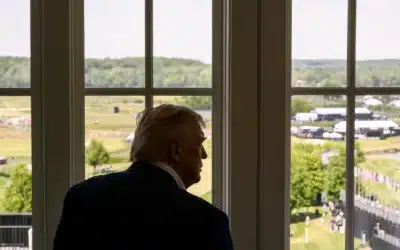 Trump to Meet with National Security Team to Discuss Restarting Strikes in Iran