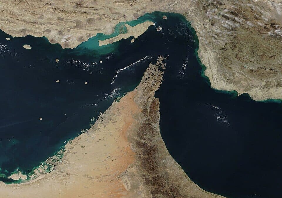 Iran, Oman Discussing Proposal to Charge Fees in Strait of Hormuz