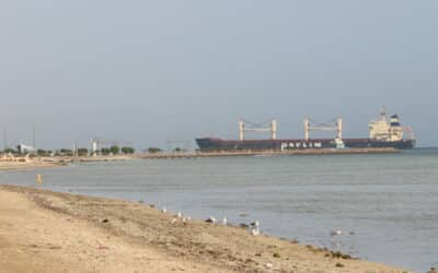 Trump: US Will Hold Iran Responsible for Houthi Blockade of Red Sea